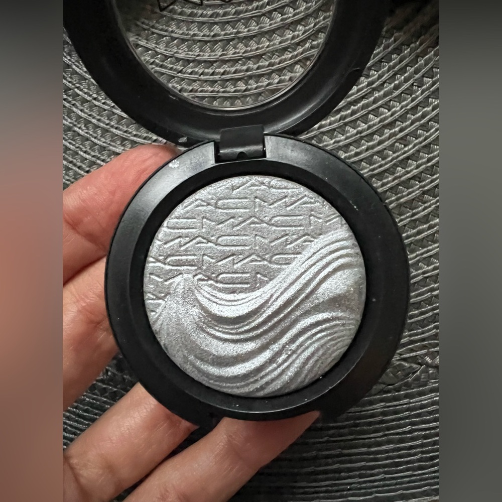 Mac Extra Dimension Eyeshadow Warm Thunder Silver Metallic
